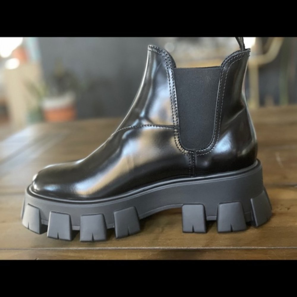 NWT Prada Monolith lug sole boots
